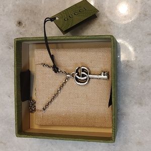 Gucci GG Marmont sterling silver interlocking G key pendant necklace 19.5"